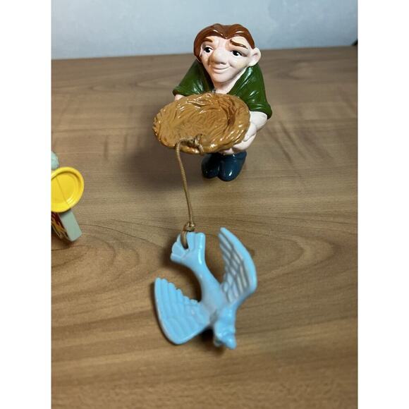 QUASIMODO DISNEY THE HUNCHBACK OF NOTRE DAME 3”FIGURE-BIRD CATCHER SOLID PVC TOY - Picture 2 of 9